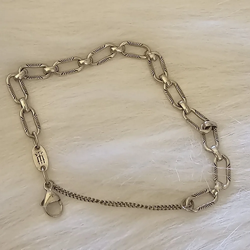 James Avery Oval Twist Charm Bracelet - Picture 7 of 7
